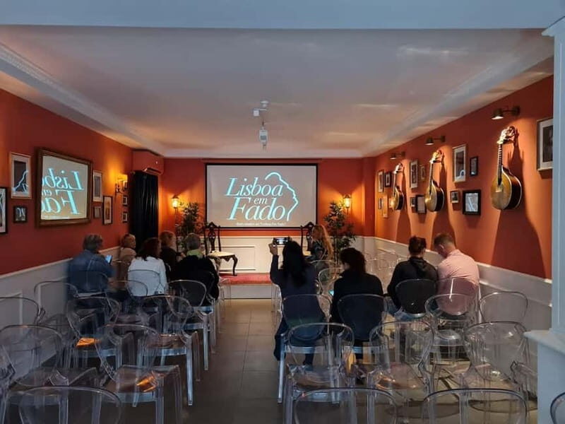 Lisbon: Intimate Live Fado Music Show with Port wine - The Performance Environment and Atmosphere