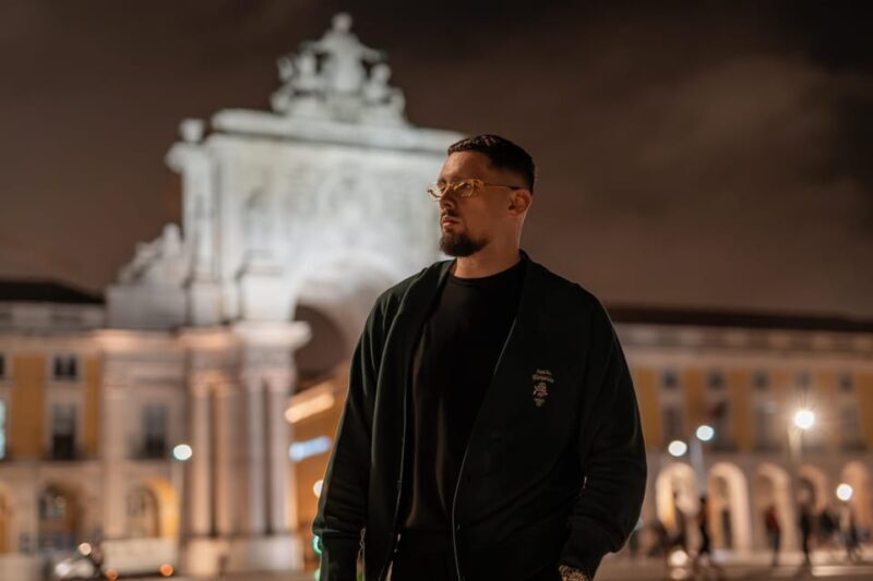 Lisbon lights: A Cinematic Photoshoot at night - Practical Tips to Make the Most of Your Night Photoshoot