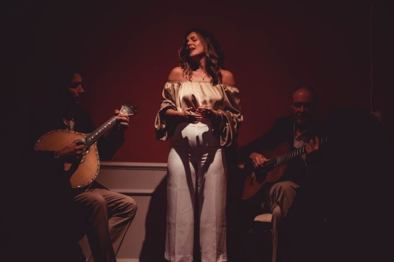 Lisbon: Live Fado Show with Port Wine in Historic Center - Key Points