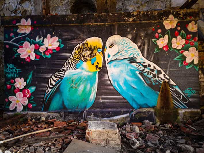 Lisbon: Lost Places & Streetart-Tour for Photographer - Practical Details & Logistics