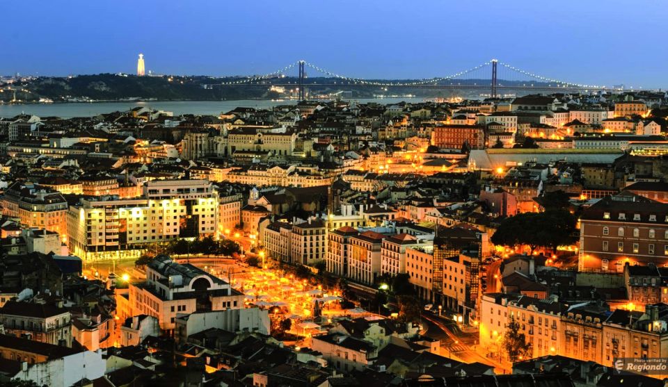 Lisbon: Luxury Fado Tour With Dinner Included - Panoramic Night Tour Highlights