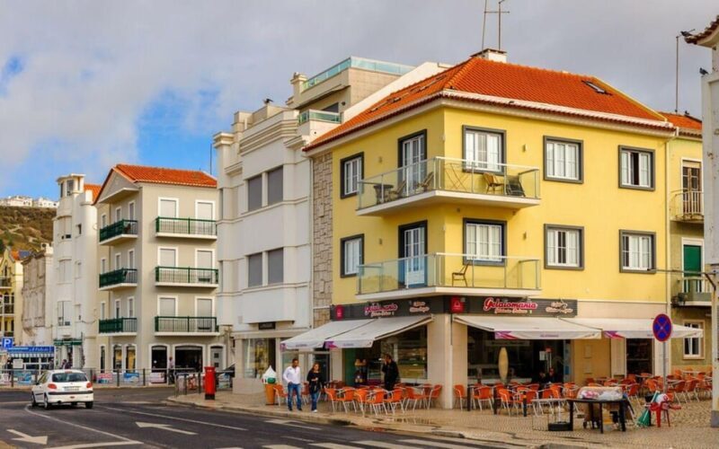 Lisbon: Óbidos, Nazaré, and Fátima Private Day Trip - Nazaré: a coastal gem with spectacular views