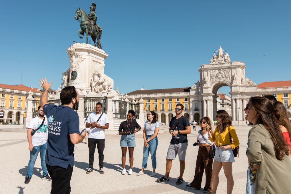 Lisbon: Old Alfama Quarter Walking Tour - Experience Features