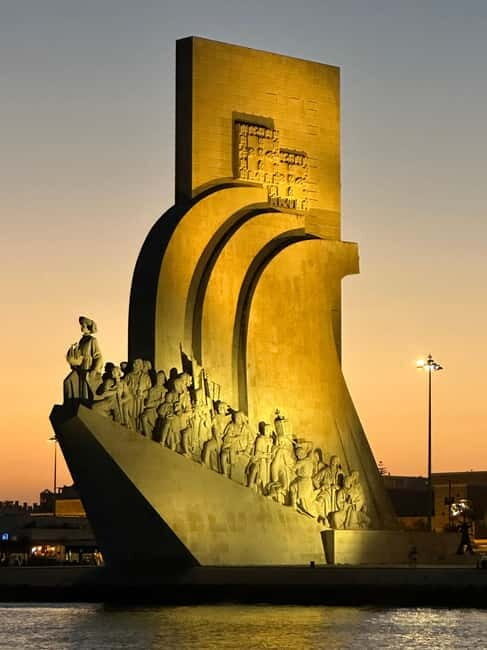 Lisbon On a Sailboat - Cultural Facts and Sailing Experience - An In-Depth Look at the Experience