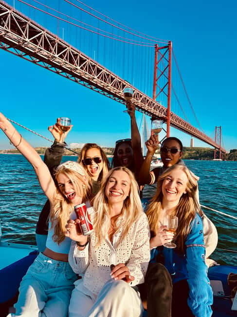 Lisbon On a Sailboat - Cultural Facts and Sailing Experience - Practical Details and Tips
