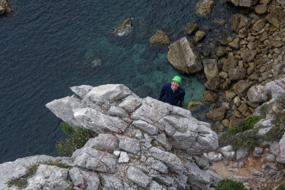 Lisbon or Sesimbra: Guided Rock Climbing Tour in Arrábida - Professional Climbing Guidance