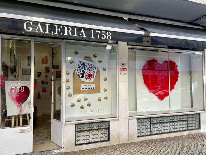 Lisbon: Painting Class in an Art Gallery - A Creative Journey in Lisbon’s Artistic Environment