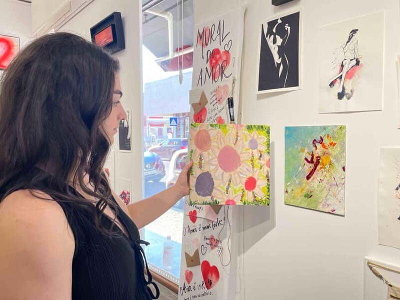 Lisbon: Painting Class in an Art Gallery - The Experience from a Traveler’s Perspective