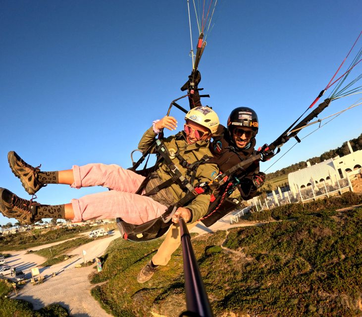 Lisbon: Paragliding Tandem Flight - Introducing the Paragliding Experience Near Lisbon