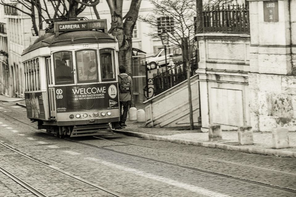 Lisbon Photography Walk With a Local - Photography Tips and Tricks
