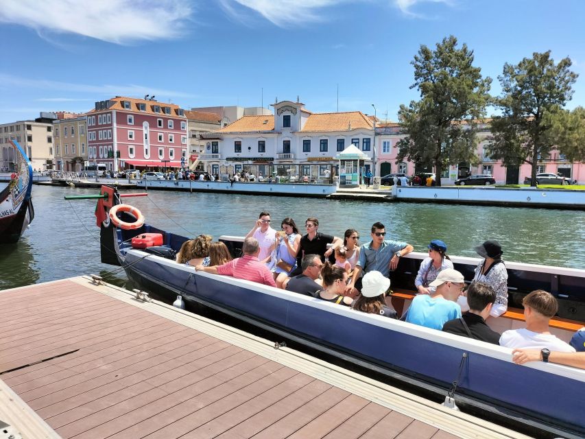 Lisbon: Porto Transfer With Obidos, Nazare, and Aveiro - Key Points