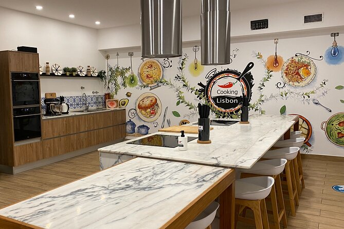 Lisbon Portuguese Cooking Class With 3-Course Dinner - Inclusions and Meeting Point