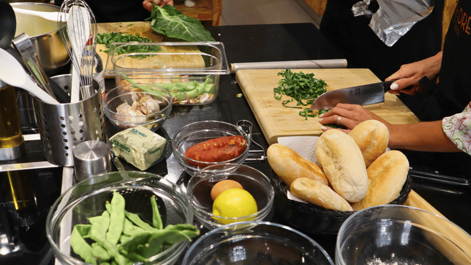 Lisbon: Portuguese street food cooking class with Drinks - Who Should Sign Up?