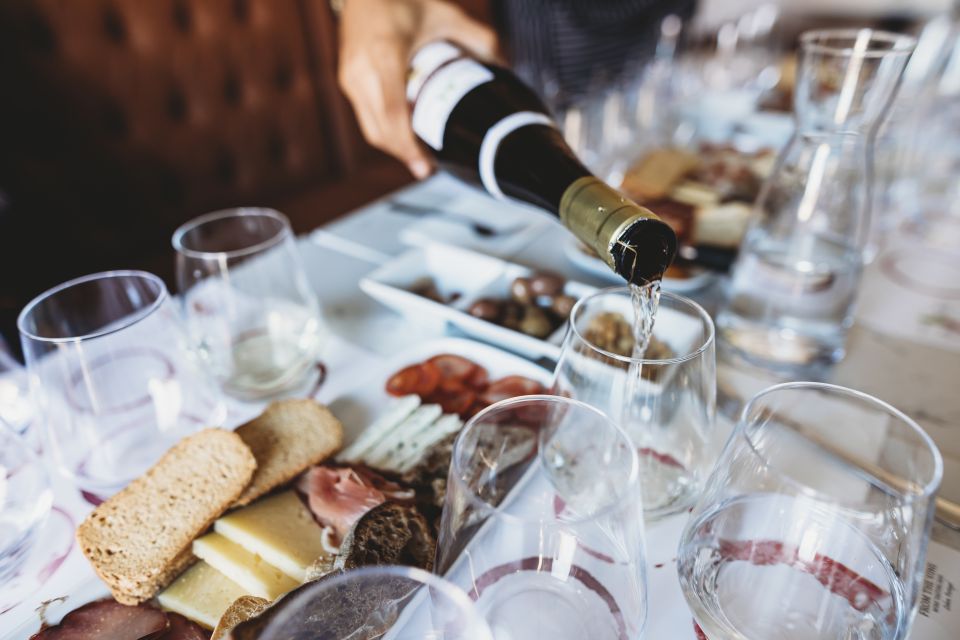 Lisbon: Portuguese Wine Tasting and Cheese Lunch - Highlights of the Wine Tasting