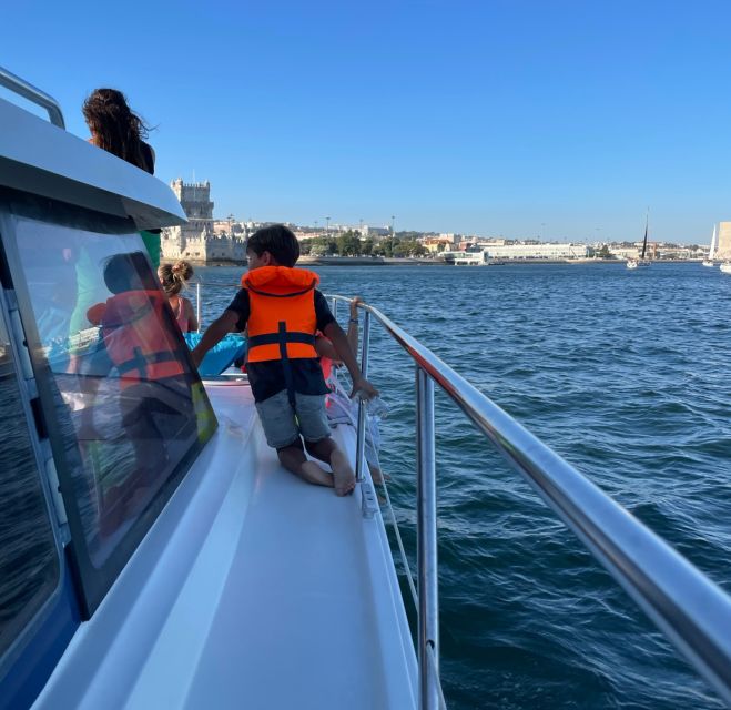 Lisbon: Private Catamaran Tour Along the Tagus River - Customer Reviews Snapshot