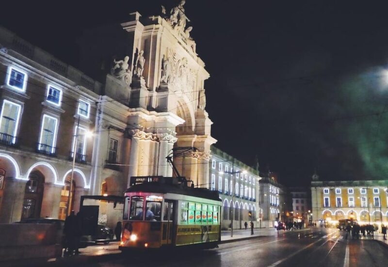 Lisbon: Private Christmas Lights Tour by Eco Tuk Tuk - Key Points