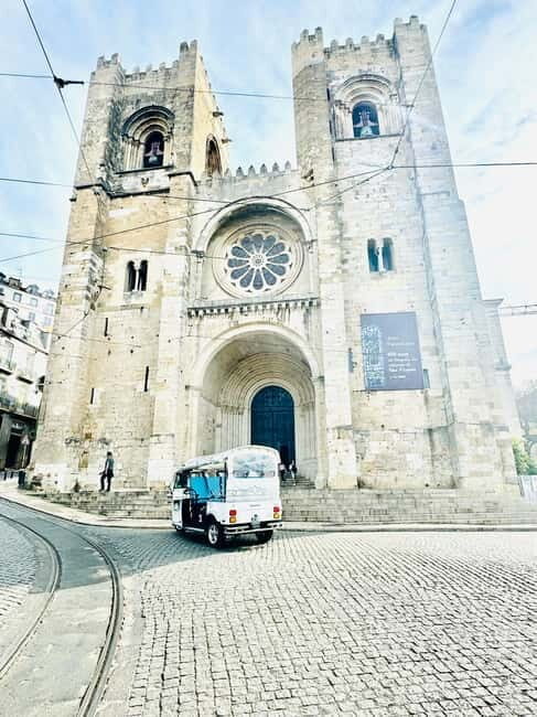 Lisbon: Private City Tour by Eco TukTuk - Why Choose a TukTuk in Lisbon?