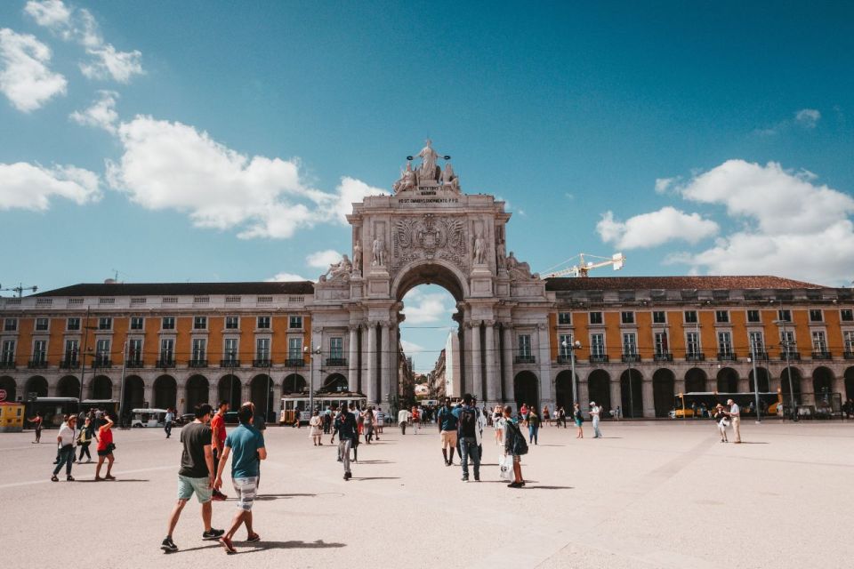 Lisbon: Private Food & Wine City Tour by Eco Tuk Tuk - Electric Tuk-Tuk Tour