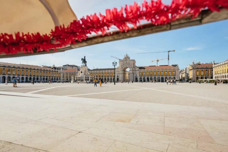 Lisbon: Private Guided Tuk-Tuk Tour with Hotel Pickup - Exploring Lisbon via Tuk-Tuk: What You Can Expect