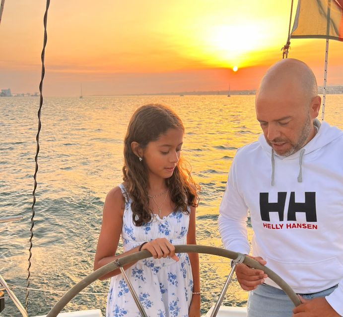 Lisbon: Private Sailboat Tour on Tagus River - Sailboat Features and Amenities