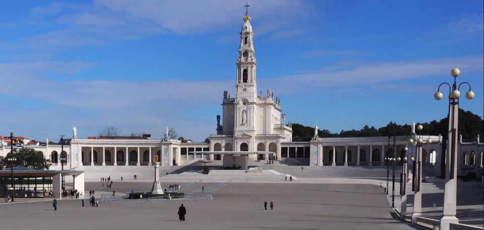 Lisbon: Private Sanctuary of Fátima Half-Day Guided Tour - Key Points