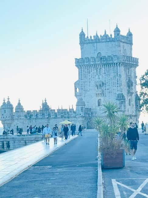 Lisbon: Private Sightseeing Tour by Tuk Tuk - Key Points
