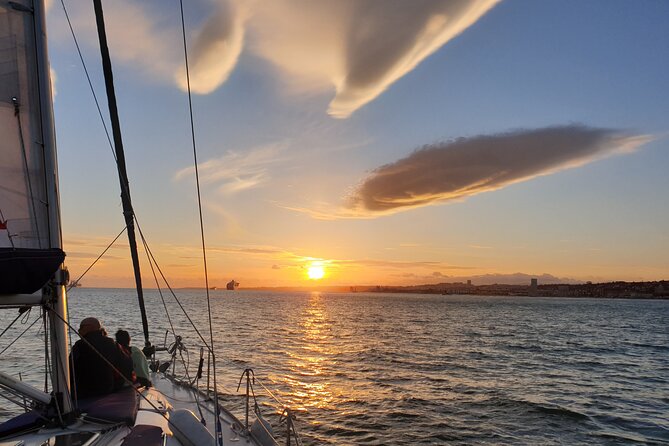 Lisbon Private Sunset Cruise - Meeting Point and Logistics