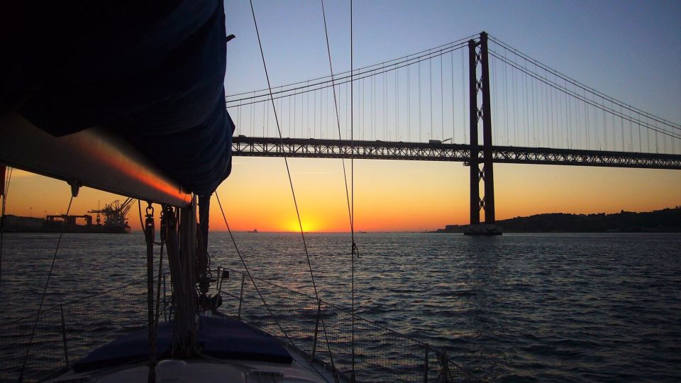 Lisbon: Private Sunset Sailing Tour With Champagne - Safety and Activities