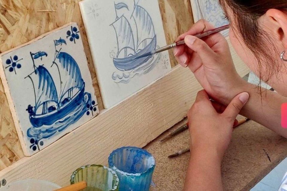 Lisbon: Private Tiles Workshop, Wine Tasting & Sesimbra Tour - Pricing and Booking