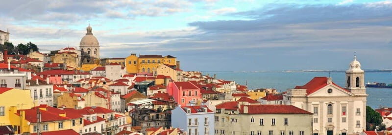 Lisbon: Private Tour in a Piaggio Ape Calessino - Key Points