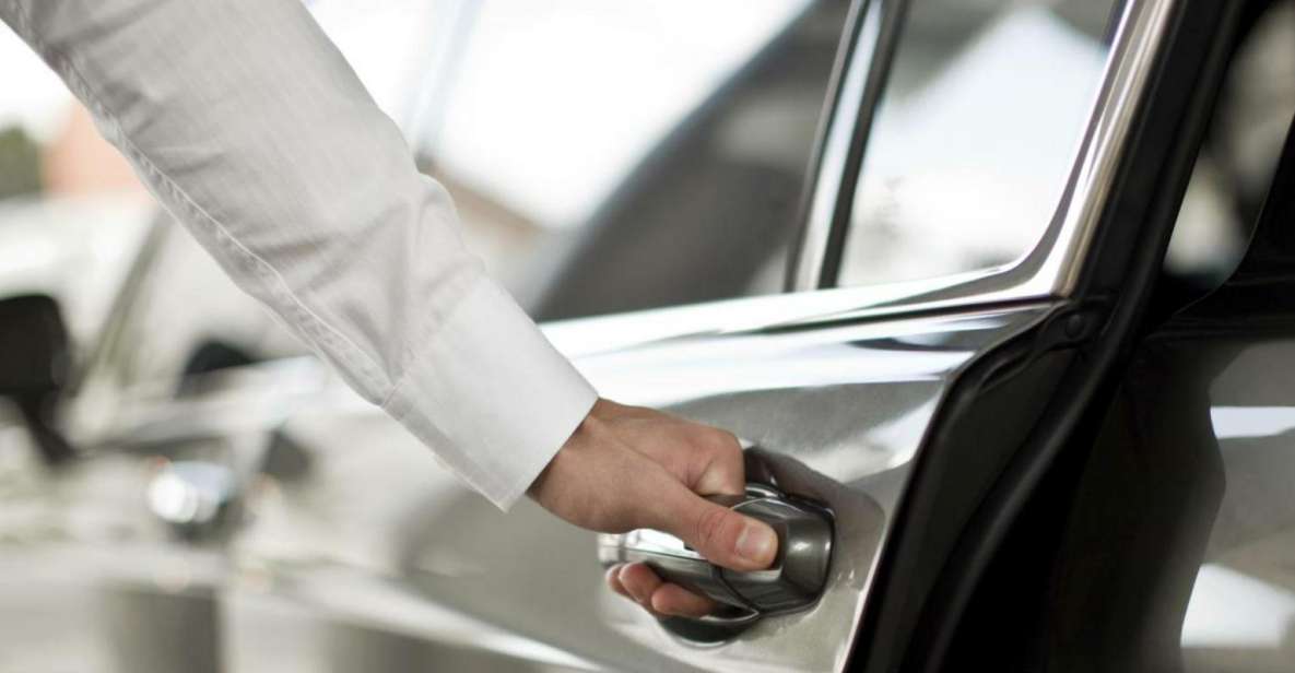 Lisbon: Private Transfer Between the Airport & Ericeira Area - Vehicle Amenities and Features