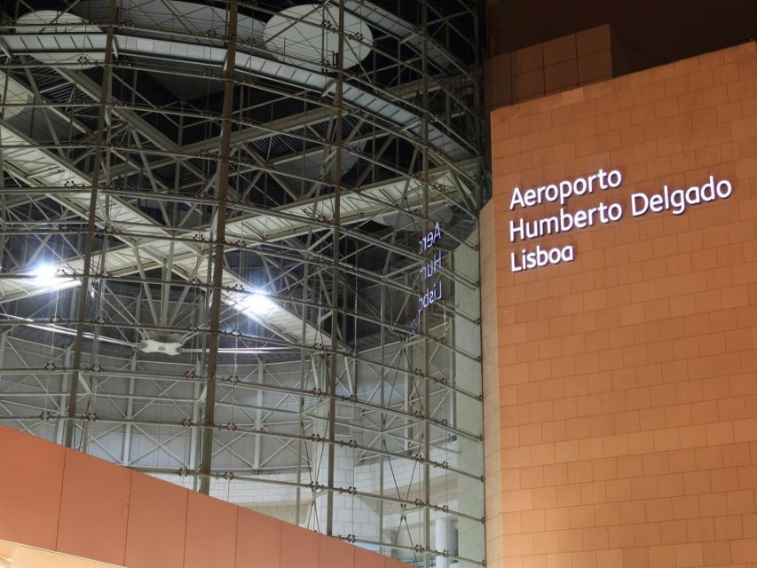 Lisbon: Private Transfer Between the Airport & Ericeira Area - Booking and Reservation Process