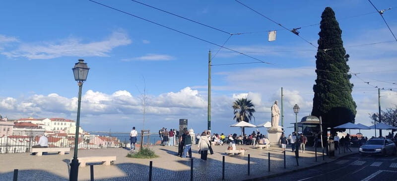 Lisbon: Private Tuk Tuk City Tour with Local Driver - Breakdown of the itinerary