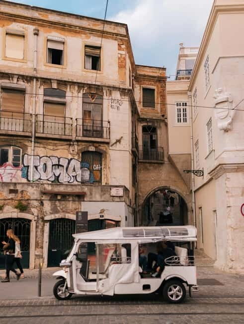 Lisbon: Private Tuk Tuk Tour with Professional Guide - A Closer Look at the Experience