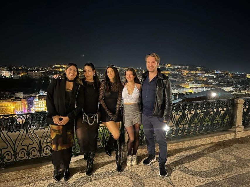 Lisbon Pub-Crawl: 1h of Open Bar, Shots and VIP Club Entry - Key Points