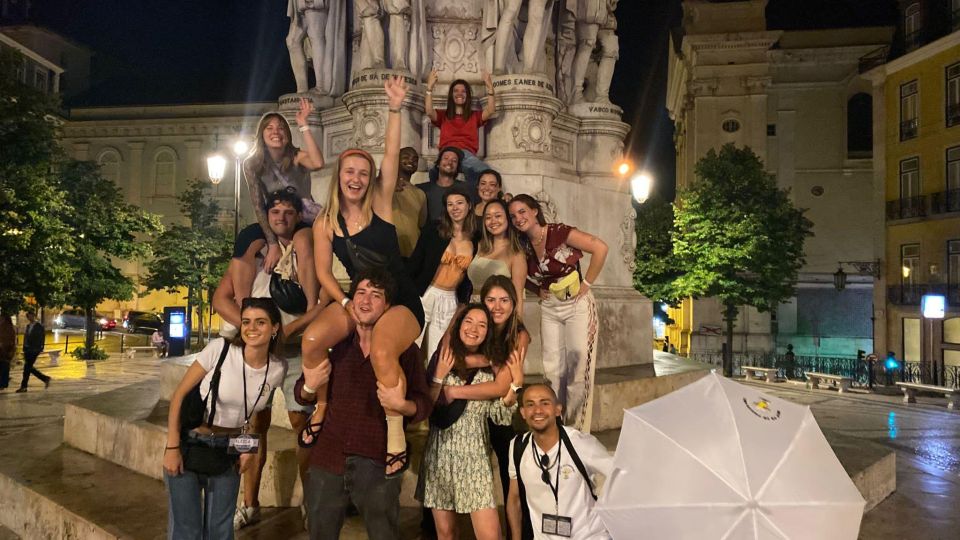 Lisbon: Pub Crawl With Unlimited Drinks and VIP Club Entry - Itinerary Highlights