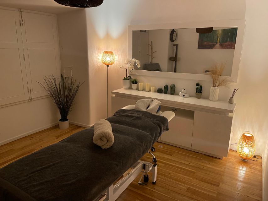 Lisbon: Relaxation Massage by a Physiotherapist - Massage Therapist