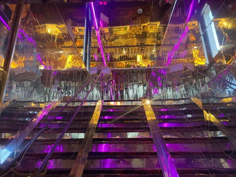Lisbon : Rooftop Revelry: Sky Tour with 6 Rooftops & Drinks - Key Points