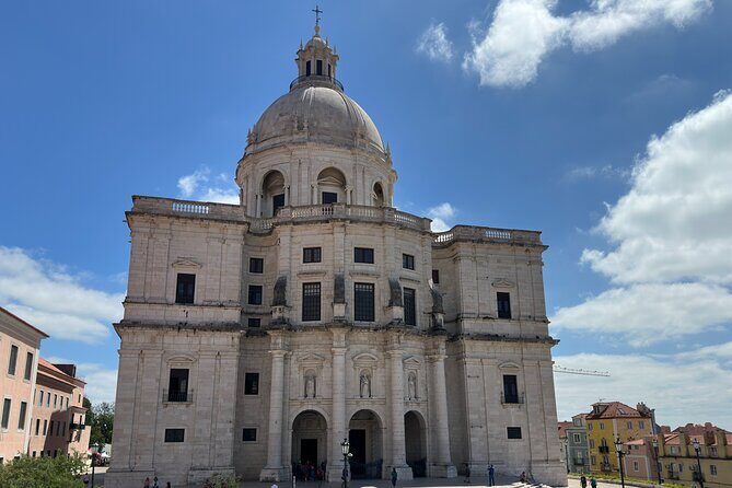 Lisbon Royal Views Small Group Tour with St George Castle Entry - What’s Included and How It’s Structured