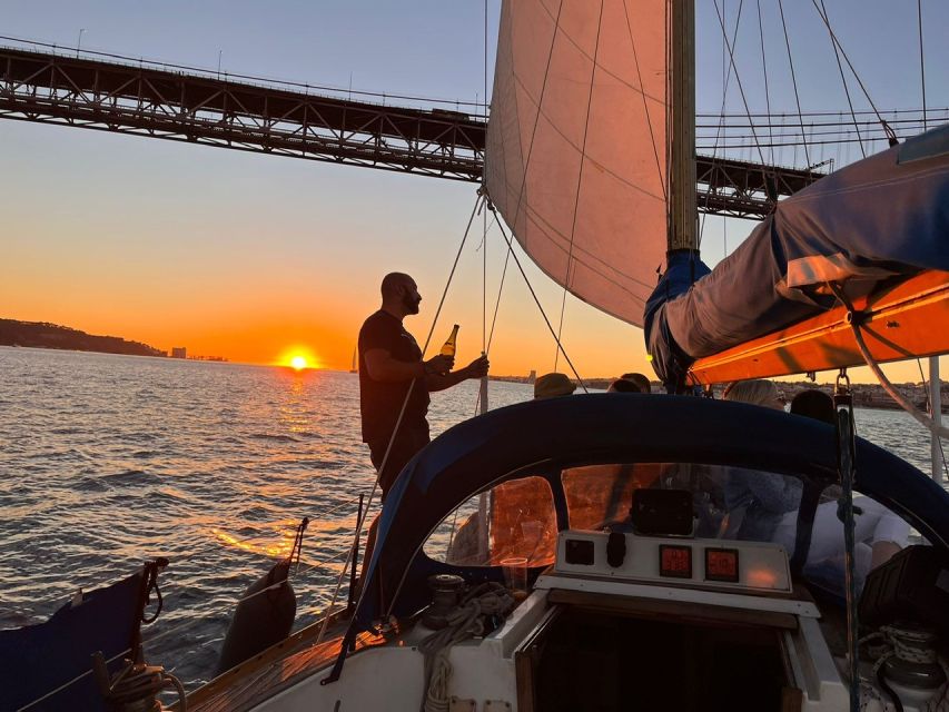 Lisbon: Sailboat Sunset Tour With a Drink - Customer Reviews