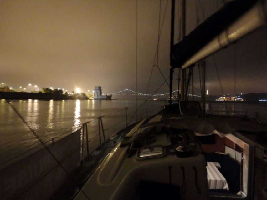 Lisbon: Sailing Tour by Night - Highlights of the Tour