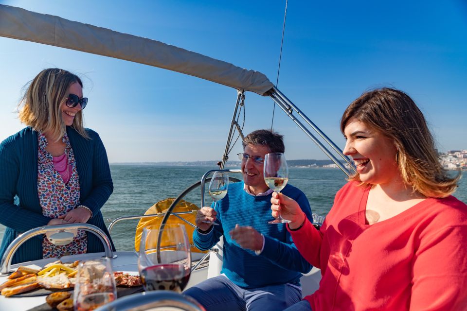 Lisbon: Sailing Tour in Tagus River | Private - Inclusions