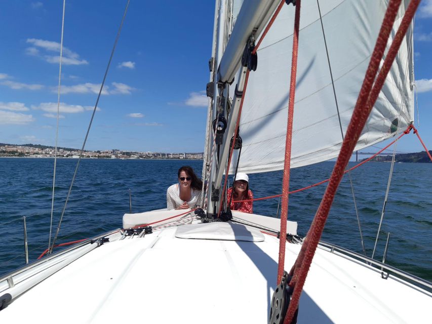 Lisbon: Sailing Tour in Tagus River | Private - Getting to the Marina