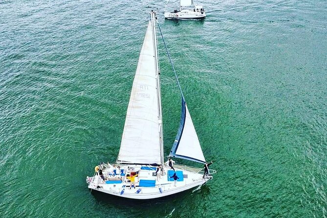Lisbon Sailing Yatch Party Rentals (4:30 H) With Host, F & D - Highlights of the Experience