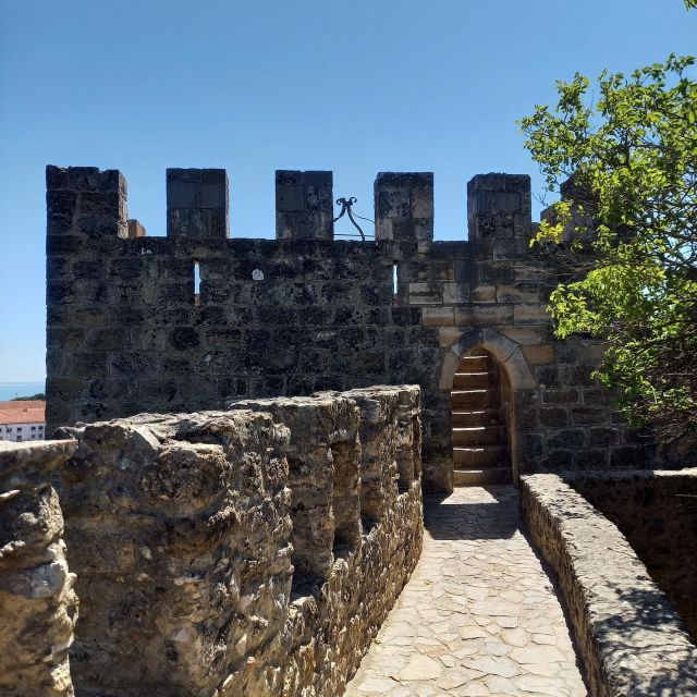Lisbon: São Jorge Castle Skip-The-Line Entry With Audioguide - Visitor Guidelines