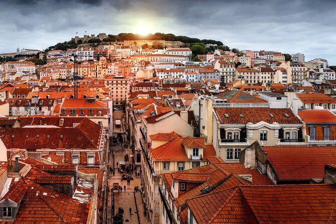 Lisbon Scavenger Hunt and Highlights Self-Guided Tour - Participating in the Private Tour
