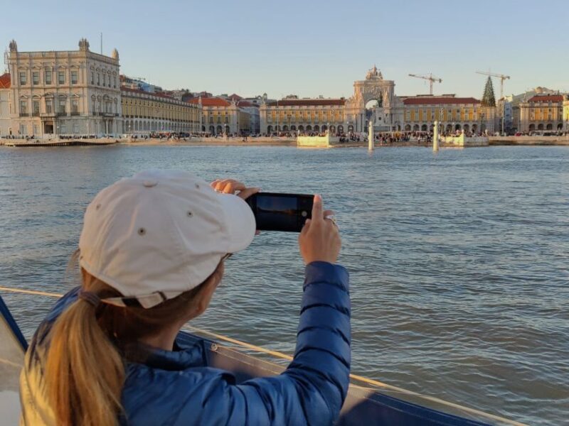 Lisbon: Scenic Day & Sunset Boat Tour with a Drink - Who’s This Tour Best For?