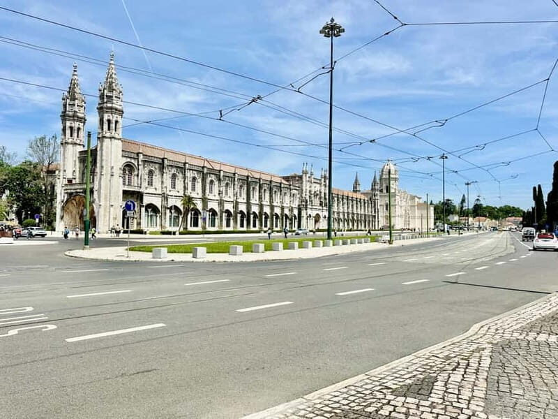 Lisbon sightseeing Big OVERVIEW (4h) Tuk Tuk city Tour - FAQ