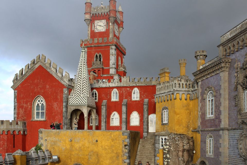 Lisbon: Sintra, Cascais, & Estoril Guided Day Tour - Visiting Cabo Da Roca