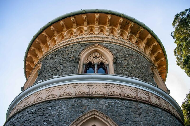 Lisbon/Sintra: Monserrate Palace Guided Tour with Pickup - The Experience of Transportation and Group Size